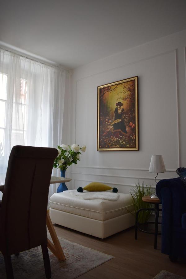 Apartment Trixi Maksimijan Pula Extérieur photo